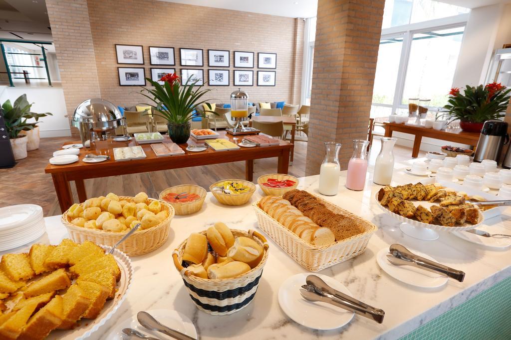 Vitoria Hotel Express Dom Pedro Кампинас Екстериор снимка